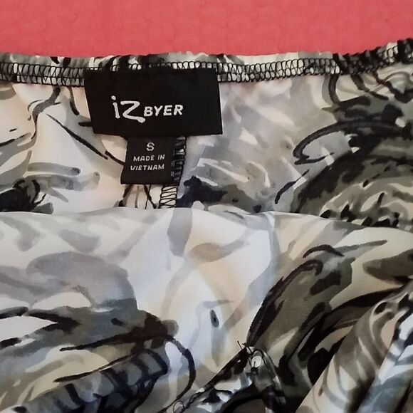 IZ Byer summer top  - Picture 7 of 10